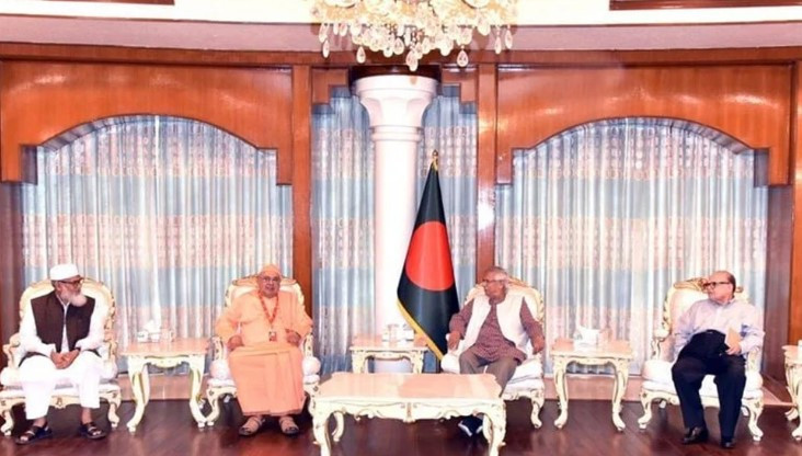 সমগ্র বাংলাদেশ একটা পরিবার, সবার অধিকার রক্ষা করব : ড. ইউনূস
